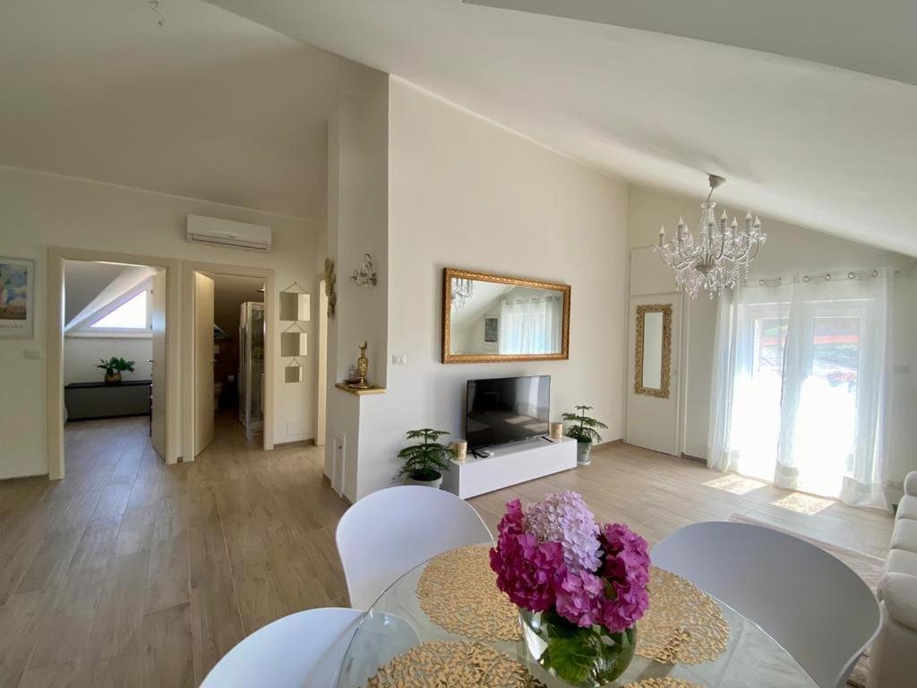 Casa Tra I Castelli Apartment San Martino Alfieri ภายนอก รูปภาพ