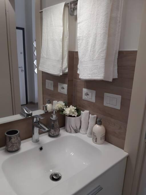 Casa Tra I Castelli Apartment San Martino Alfieri ภายนอก รูปภาพ